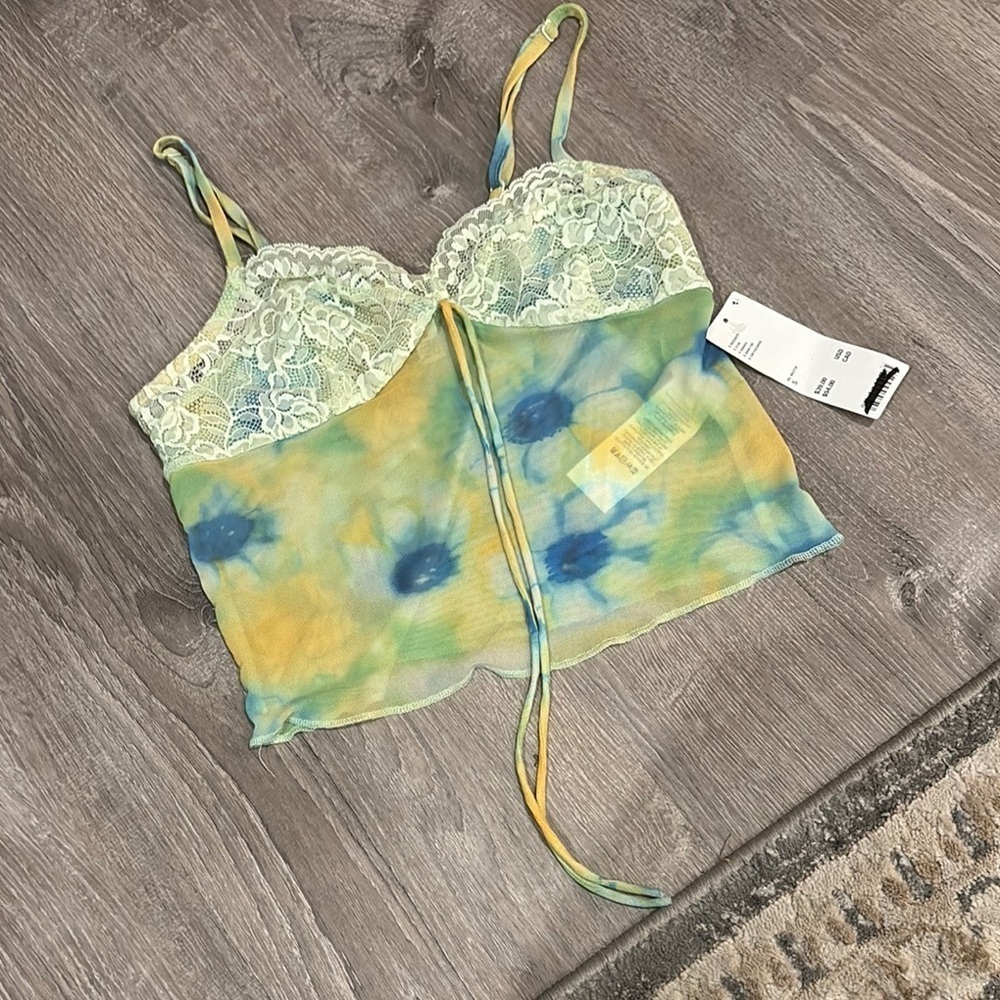 NWT UO sheer Y2K style cami with adjustable straps and lace trim